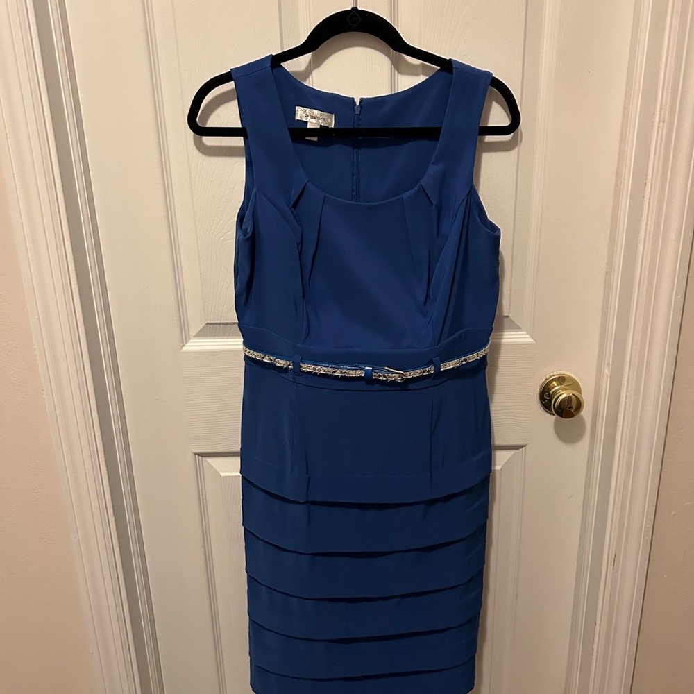 Beautiful dress perfect lined and very flattering - Picture 2 of 5